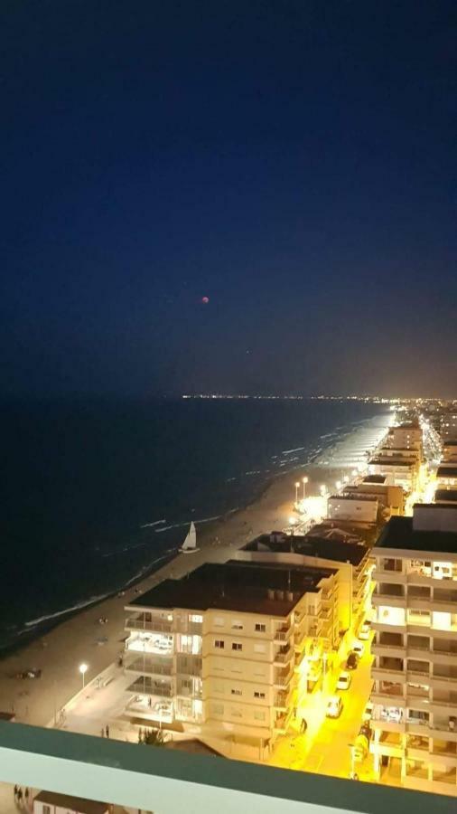 Un Rincon En El Mar *